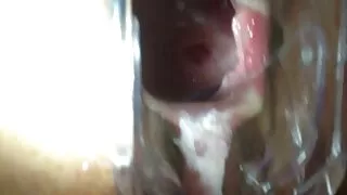 그런 매력적인 러시아 젖꼭지를 거부 할 수 있습니까