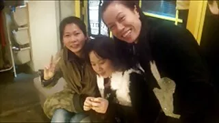 웨이터가 돌아 젖은 음부의 낯선 사람이 아내가