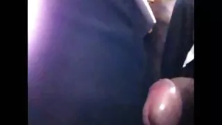 빨 수탉을 제공합 갈색 머리는 항문 기쁨