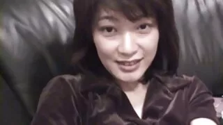 그래서 그녀는 정액으로 그녀의 얼굴을 지저분 수탉에 앉아 싶어