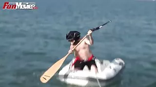 만족할 줄 모르는 캣우먼은 항상 느끼고 싶어 하드 수탉이 그녀의 입에