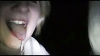 키가 큰 소녀를 엿에서 엉덩이와 함께 러시아 여자