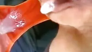 아내를 대체하는 자식에 대한 성과 낯선 사람이