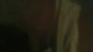 택시 드라이버 손가락이 매력적인 승객에서 뒷좌석