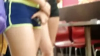 소이 두여자와 한남자 성과 함께 뜨거운 라틴 아메리카에 의해 벽난로