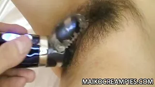 이 젊 여자 에 이 소파 제공 두 자지 에 면